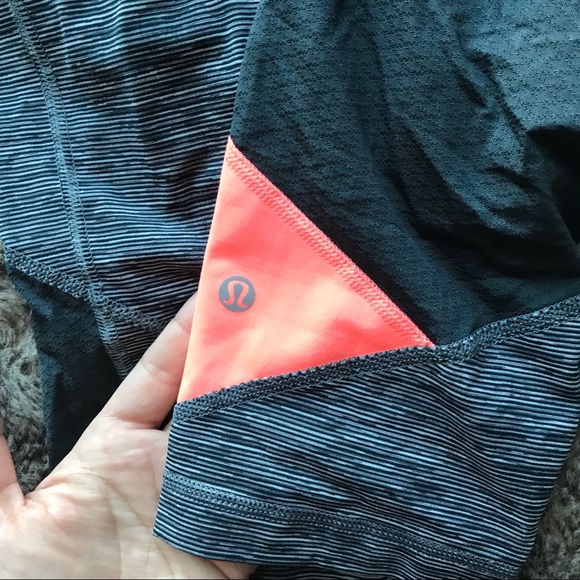 Lululemon Run inspire II  Mesh cropped leggings 4 - Picture 3 of 4